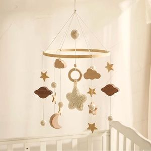 BABY MOBILE - Beautiful baby mobile is in soft and natural colors - white/wood.